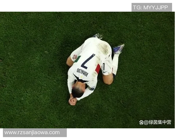 因失误泪洒赛场哭泣的足球巨星背后的心酸与坚持